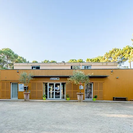 Pierre & Vacances Les Grands Pins Aparthotel Maubuisson
