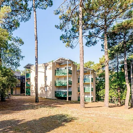 Pierre & Vacances Les Grands Pins Aparthotel 2*
