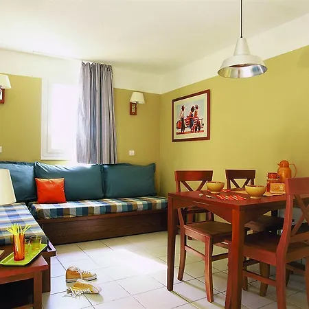 Pierre & Vacances Les Grands Pins Aparthotel
