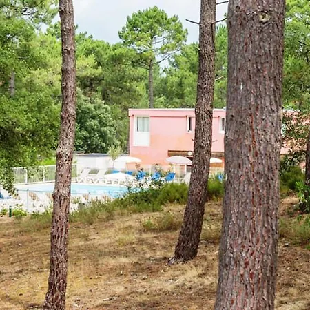 Pierre & Vacances Les Grands Pins Aparthotel Maubuisson