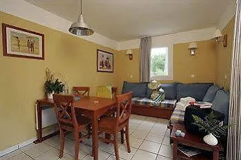 Pierre & Vacances Les Grands Pins 2* Maubuisson