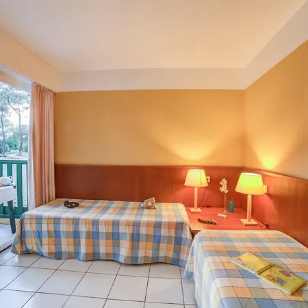 Pierre & Vacances Les Grands Pins 2* Maubuisson