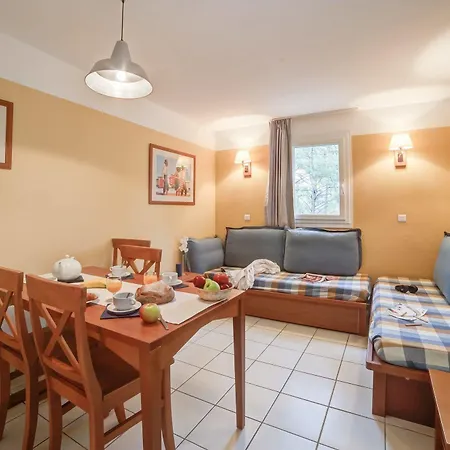 Pierre & Vacances Les Grands Pins Aparthotel 2*