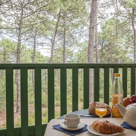 Pierre & Vacances Les Grands Pins Aparthotel