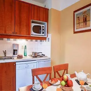 Pierre & Vacances Les Grands Pins Aparthotel 2*